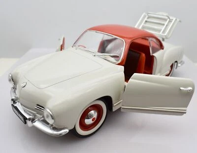 Modellino auto scala 1:18 VW KARMANN GHIA diecast modellismo collezione solido - Immagine 1 di 4