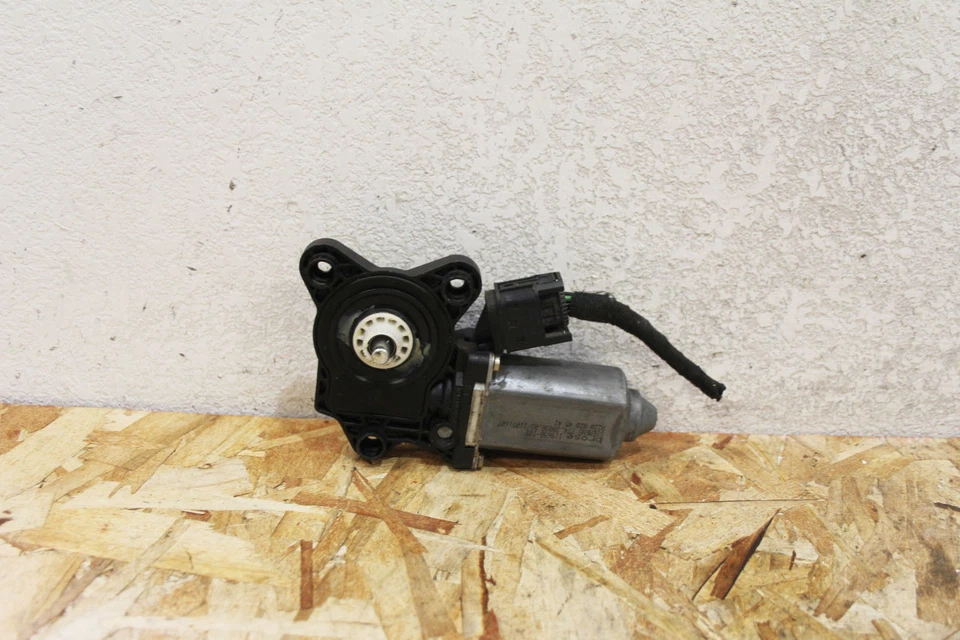 L09125 2000-2002 Mercedes Clase S 01-02 Clase C Ventana Delantera Motor LH OEM Foto 1 de 4