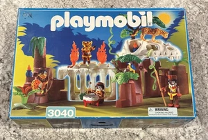 Playmobil 3040 Jungle Adventure Dinosauro Scheletro Grotta Nuovo - Foto 1 di 5