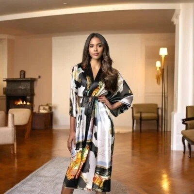 "Bata kimono satinada vintage Shanghai Soho para mujer multicolor envolvente floral 53"" de largo" Foto 1 de 4