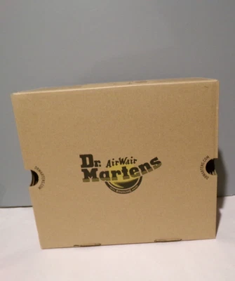 Dr Martens Combs Womens Warmed Stone Boots Size 8 Olive Color - Image 1 of 4