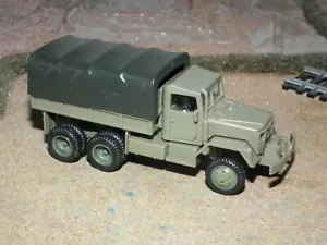 US Army Cargo Truck M35 US-MODELL GEBAUT - MASSSTAB 1/72 - Bild 1 von 5