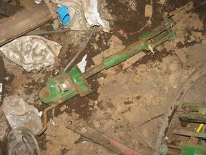 Oliver Tractor 3 Point  3pt Lift Arm 1600 1650 1655 1850 1750 1755  - Picture 1 of 1