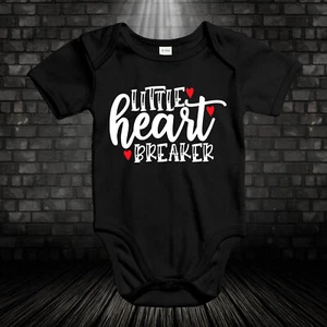Little Heart Breaker Baby Body Bodysuit Strampler Kind Geschenk 4 Farben - Bild 1 von 5
