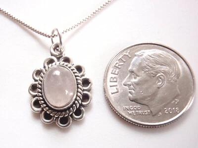 Small Rose Quartz 925 Sterling Silver Pendant Oval with Floral Accents - Imagem 1 de 3