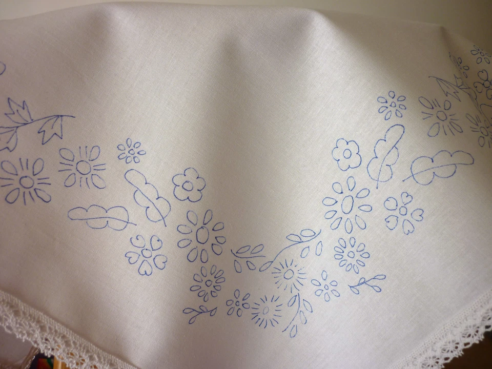 Embroidery tablecloth printed flower border cotton lace edge 22"x22" CSOO37 - Image 1 of 1