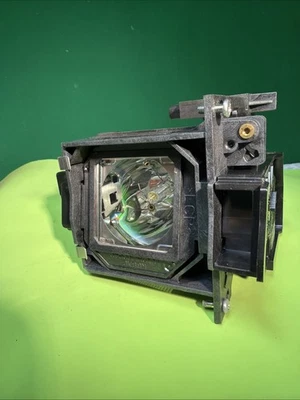 SANYO PDG-DWL2500 1080P 3D ULTRA CORTO ALCANCE PROYECTOR Bombilla Foto 1 de 4