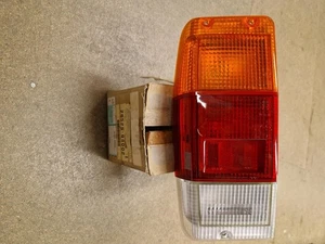 Lente trasera Nissan LH 26525G4002 - Imagen 1 de 1