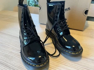 NEU & UNGETRAGEN – Dr. Martens 1460 W Schwarz Gr. 39 – Original! - Bild 1 von 9