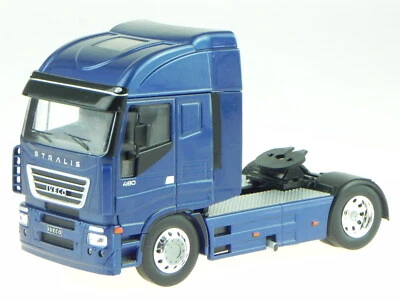 Iveco Stralis 2012 blu LKW Truck modello di auto IXOTR031 IXO 1:43  - Immagine 1 di 4