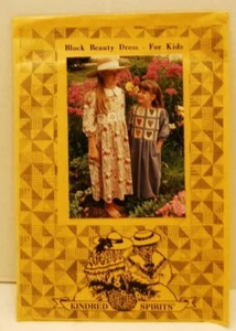 Vintage Kindred Spirits Block Beauty Kleid für Kinder - NEU/UNGESCHNITTEN - Bild 1 von 2