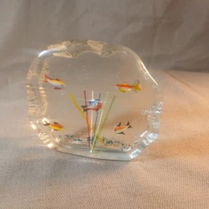 Art Glass Paperweight Murano Style Underwater Fish Scene Fused Glass Hand Worked - Picture 1 of 10