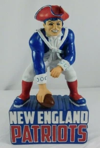 New England Patriots Maskottchen Statue Evergreen Deko Indoor Outdoor Schreibtisch Garten - Bild 1 von 2