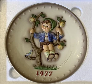 Hummel Goebel 1977 Piatto Vintage Ragazzo in Albero 7° Annuale 7,5" Numero 270 - Foto 1 di 10