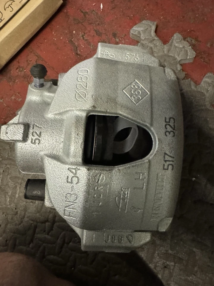 Оригинальный левый суппорт переднего тормоза Renault Megane Mk2 03–08 - Изображение 1 из 3