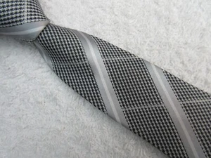 SKINNY SLIM GREY STRIPED 2 INCH polyester NECKTIE TIE RACK - Imagen 1 de 4