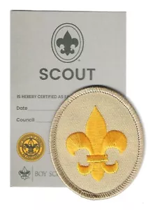 SCOUTS BSA SCOUT RANK AWARD PATCH & CARD ATTUALE LIGHT-TAN MINT DAL 1910 - Foto 1 di 6
