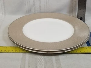 2 Monique lhuillier femme fatale dinner plates by royal doulton - Picture 1 of 5