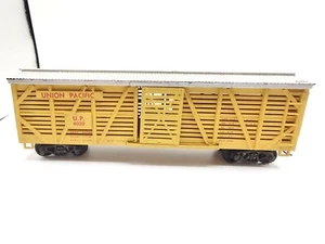 Revell? HO Scale U.P. Union Pacific # 4020 Livestock Wood Slat Box Car Train - Picture 1 of 8