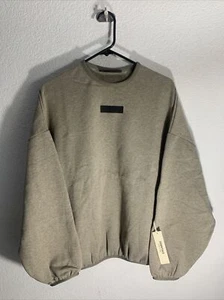 AUTHENTIC FEAR OF GOD ESSENTIALS Mens Medium Fleece Crewneck Sweatshirt Grey - Picture 1 of 8