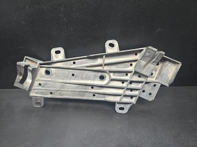 Левый кронштейн для фары со стороны водителя для INFINITI M37 M56 Q70L 2011-2013 годов выпуска от оригинального производителя - Изображение 1 из 4