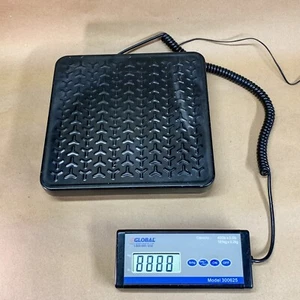 Global Industrial 300625 Digital Shipping Scale w/ Remote Display 400lb x 0.5lb - Picture 1 of 13