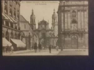 CPA 54 NANCY - Rue de la Constitution et la Cathédrale - Imagen 1 de 2