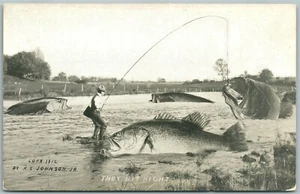 FISHING EXAGGERATED 1912 ANTIQUE POSTCARD - Picture 1 of 2