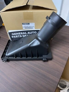 Genuine NISSAN OEM V37 Q50 2013/11 AIR CLEANER HOUSING COVER 16526-4GA0B - Picture 1 of 10