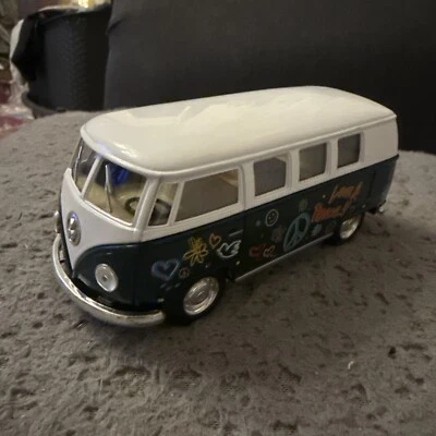 Kinsmart Volkswagen classical bus 1962 KT5060, toy car ( 1/32 ) H53 - Image 1 of 4