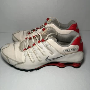 Taglia 12 - Nike Shox NZ Bianco Rosso Grigio NO SOLETTE - Foto 1 di 8