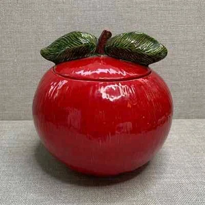VINTAGE Iandola Ceramic Apple Lidded Jar Bright Red Cookie Leaves and Stem - Picture 1 of 12