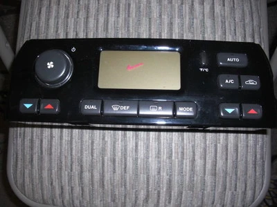 Interruptor de control de calefacción aire acondicionado Jaguar XJ8 VANDEN PLAS 2004-2005-2006-2007 Foto 1 de 4