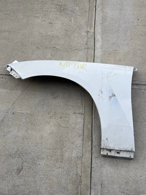 2015-2021 DODGE CHARGER FRONT LEFT FENDER SHELL COVER PANEL  WHITE OEM Fender - Image 1 of 4