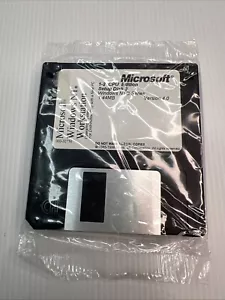 Microsoft Windows NT 4.0 Workstation 1-2 CPU Edition Floppy Disk set 1-3 Sealed - Picture 1 of 2