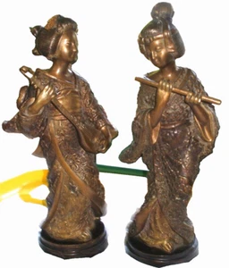 2 große 18" japanische Bronze Metall Geisha Skulpturen mit Flöte & Laute, KOSTENLOSER VERSAND - Bild 1 von 4