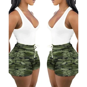 Cute and Comfy Green Camo Sleeveless V-Neck Tank Top & Print Shorts Set - Bild 1 von 4