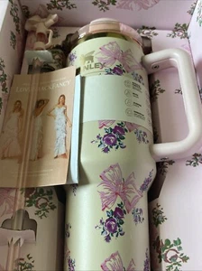 New Stanley x LoveShackFancy 40oz Rosa Beaux Pink Holiday Tumbler, Same Day Ship - Picture 1 of 1