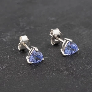 Orecchini a perno tanzanite seconda mano oro bianco 5 mm 41172931 - Foto 1 di 2