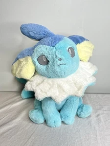 Vaporeon Fluffy Hugging Plüsch Comfy Friends Pokemon Center Gebraucht Cut Tag - Bild 1 von 6