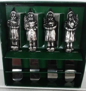 Boston Warehouse Dellarobbia Christmas Spreaders Set of 4 father christmas Metal - Picture 1 of 2