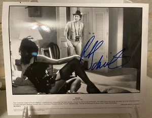 AUTHENTISCHES ORIGINAL SIGNIERTES ROB SCHNEIDER DEUCE BIGALOW FOTO 10X8 - Bild 1 von 2
