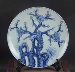 schönes Sammlerstück Kunst Handmalerei blau & weiß Porzellan Pflaumenblüte Teller - Bild 1 von 5