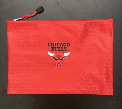 CHICAGO BULLS pencil case Large size W29x H21cm. Ideal 4 school & home use; - image 1 of 3
