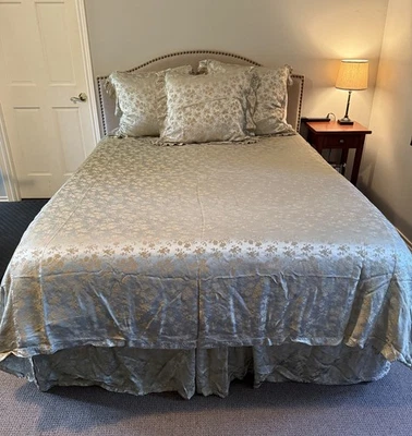 Bella Notte Queen Duvet, matching Queen Bedskirt - Image 1 of 4