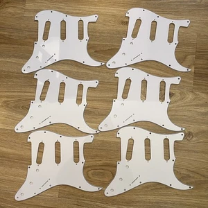 BULK 6 Strat Schlagbrett 11-Loch | weiß 3-lagig passt USA & MIM Fender Stratocaster - Bild 1 von 1