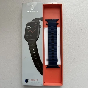 Bracelet de montre magnétique en silicone compatible avec Apple Watch & Watch Ultra - Photo 1 sur 8
