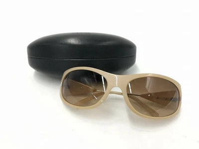 PRADA requerido para gafas de sol de entrada beige Foto 1 de 4