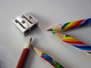 Doppelloch Bleistiftspitzer, Metallkeil, Dual / Double / 2 Loch, Zuhause, Schule - Bild 1 von 5