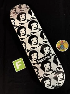 SUPER RARO Supreme Disney Snow White Faces tabla de skate 1 de 3 - Imagen 1 de 8